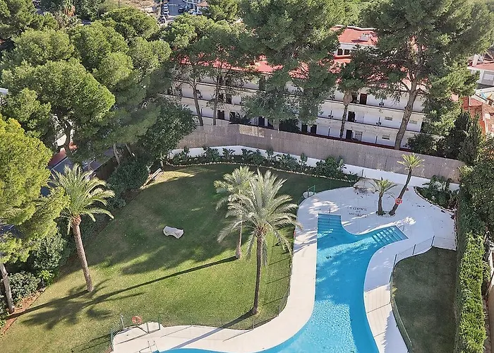 Sea View, Balconies, Pool, Walk To Puerto Banus