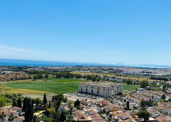 Apartment Sea View, Balconies, Pool, Walk To Puerto Banus *