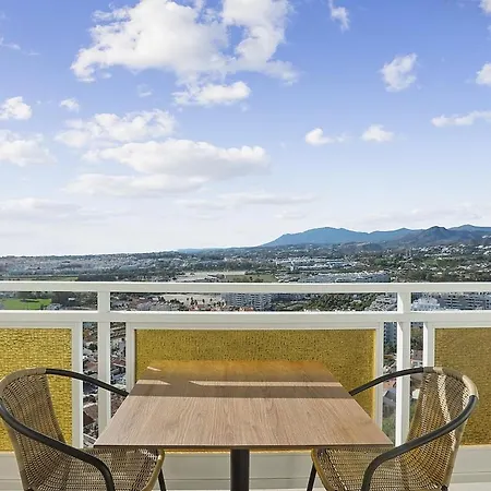 Sea View, Balconies, Pool, Walk To Puerto Banus * Marbella