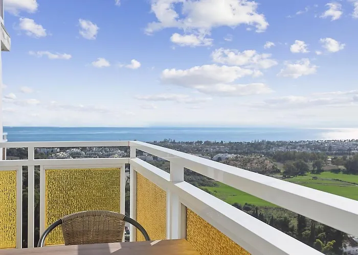 Sea View, Balconies, Pool, Walk To Puerto Banus Appartamento Marbella