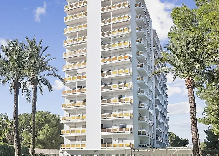 Sea View, Balconies, Pool, Walk To Puerto Banus * Marbella