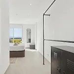 Sea View, Balconies, Pool, Walk To Puerto Banus