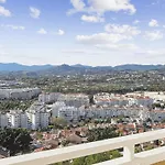 Sea View, Balconies, Pool, Walk To Puerto Banus *