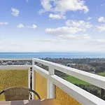 Sea View, Balconies, Pool, Walk To Puerto Banus Apartment Marbella