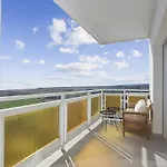 Sea View, Balconies, Pool, Walk To Puerto Banus Marbella